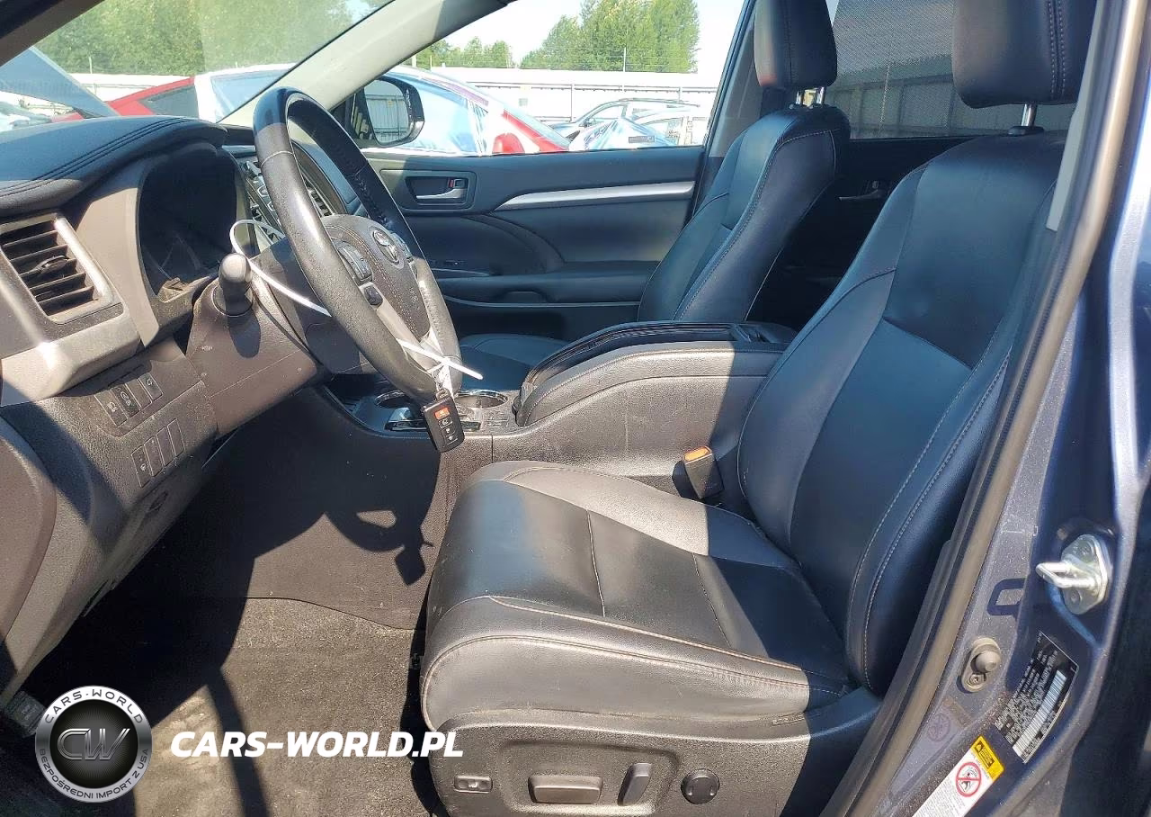 2019 Toyota Highlander Xle VIN:5TDJZRFH4KS954939 - 7