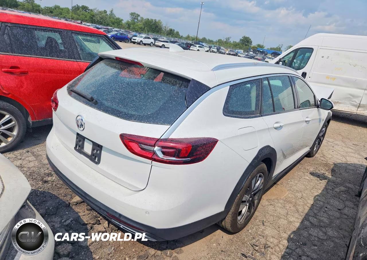 2018 Buick Regal Tourx Preferred VIN:W04GU8SX5J1090845 - 3