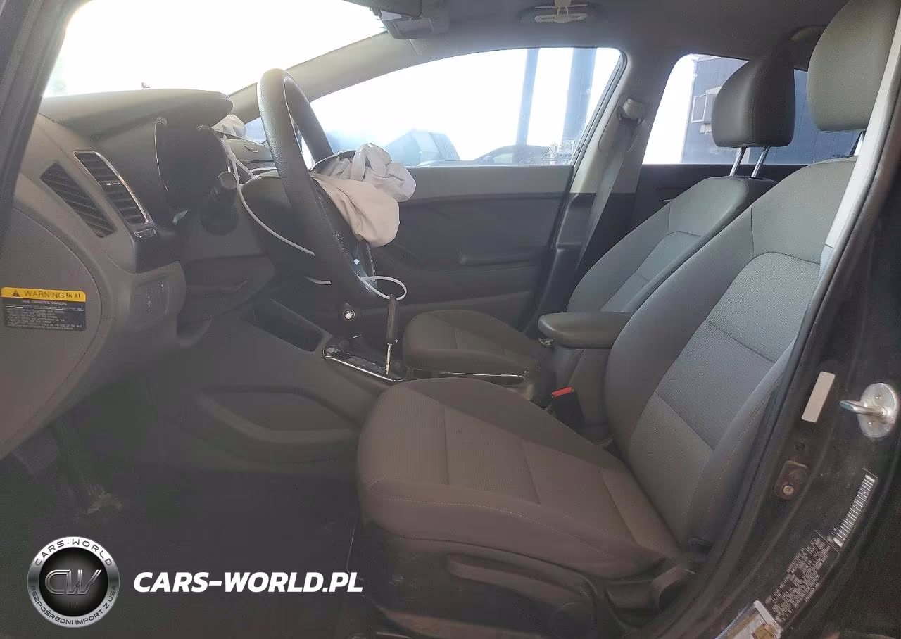 2017 Kia Forte Lx VIN:3KPFK4A79HE092638 - 7