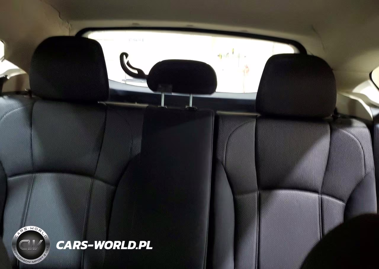 2018 Subaru Impreza VIN:4S3GTAA65J3737127 - 10