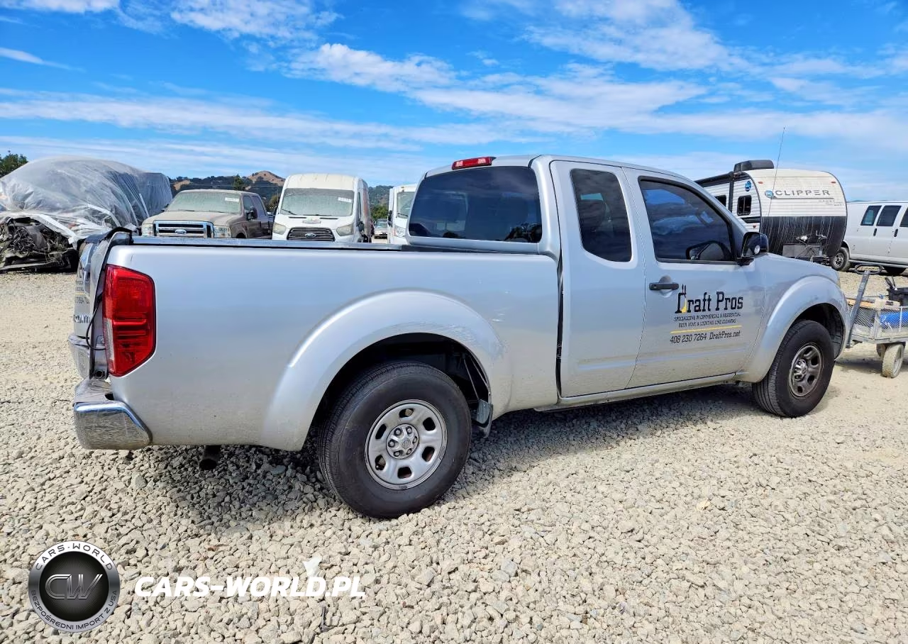 2015 Nissan Frontier S VIN:1N6BD0CT9FN756115 - 3