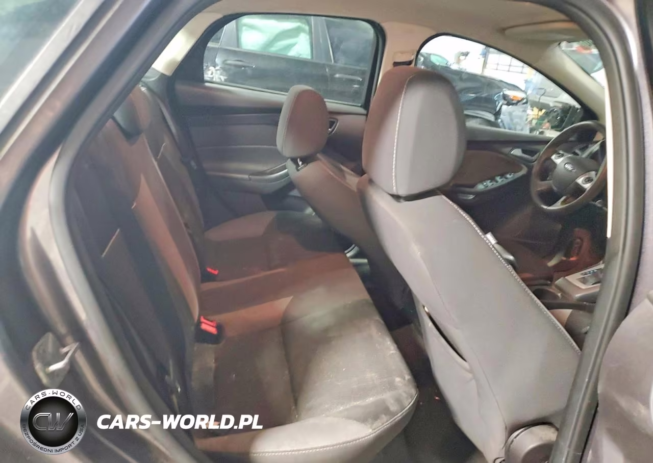 2014 Ford Focus Se VIN:1FADP3F20EL228342 - 10