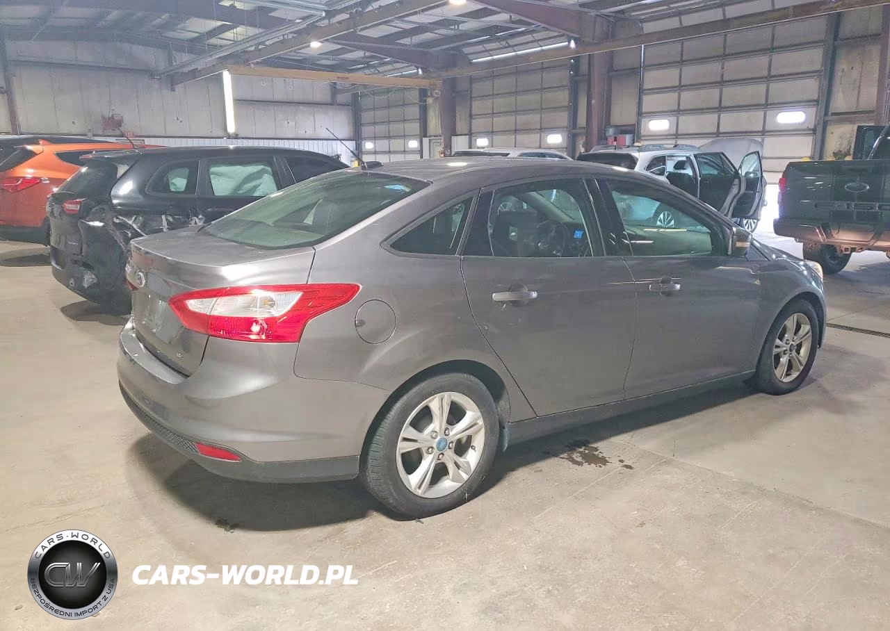 2014 Ford Focus Se VIN:1FADP3F20EL228342 - 3