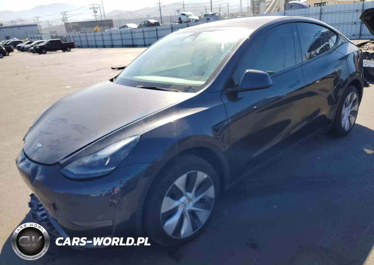 2024 Tesla Model Y – zdjęcie 1 z 13