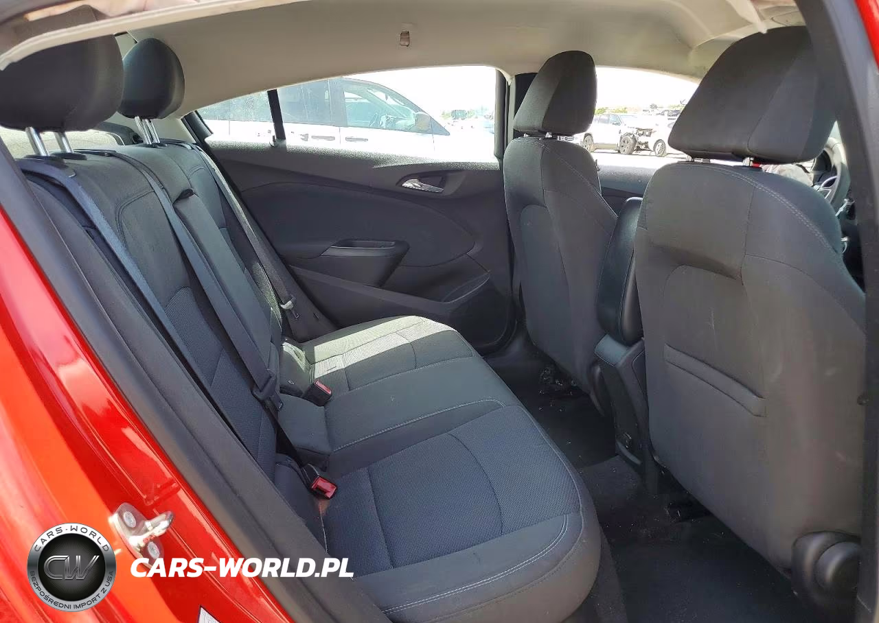 2018 Chevrolet Cruze Lt VIN:1G1BE5SMXJ7177552 - 10