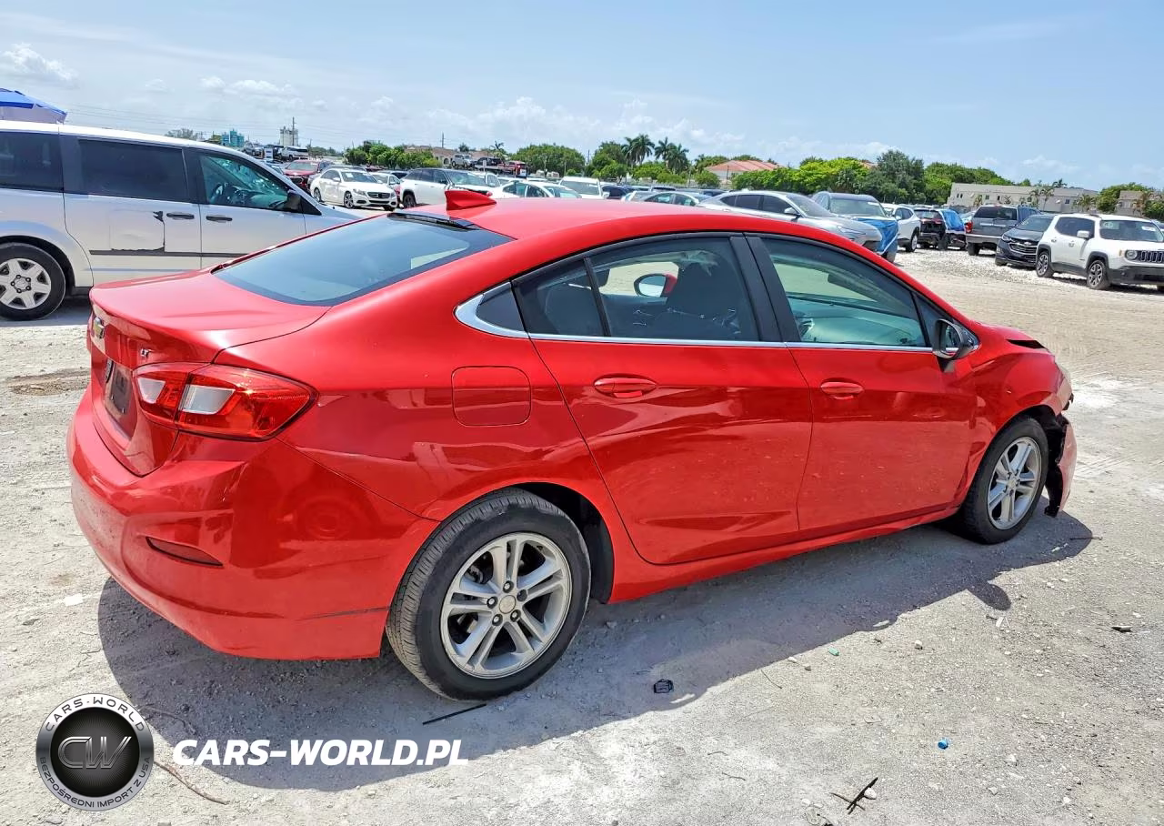 2018 Chevrolet Cruze Lt VIN:1G1BE5SMXJ7177552 - 3