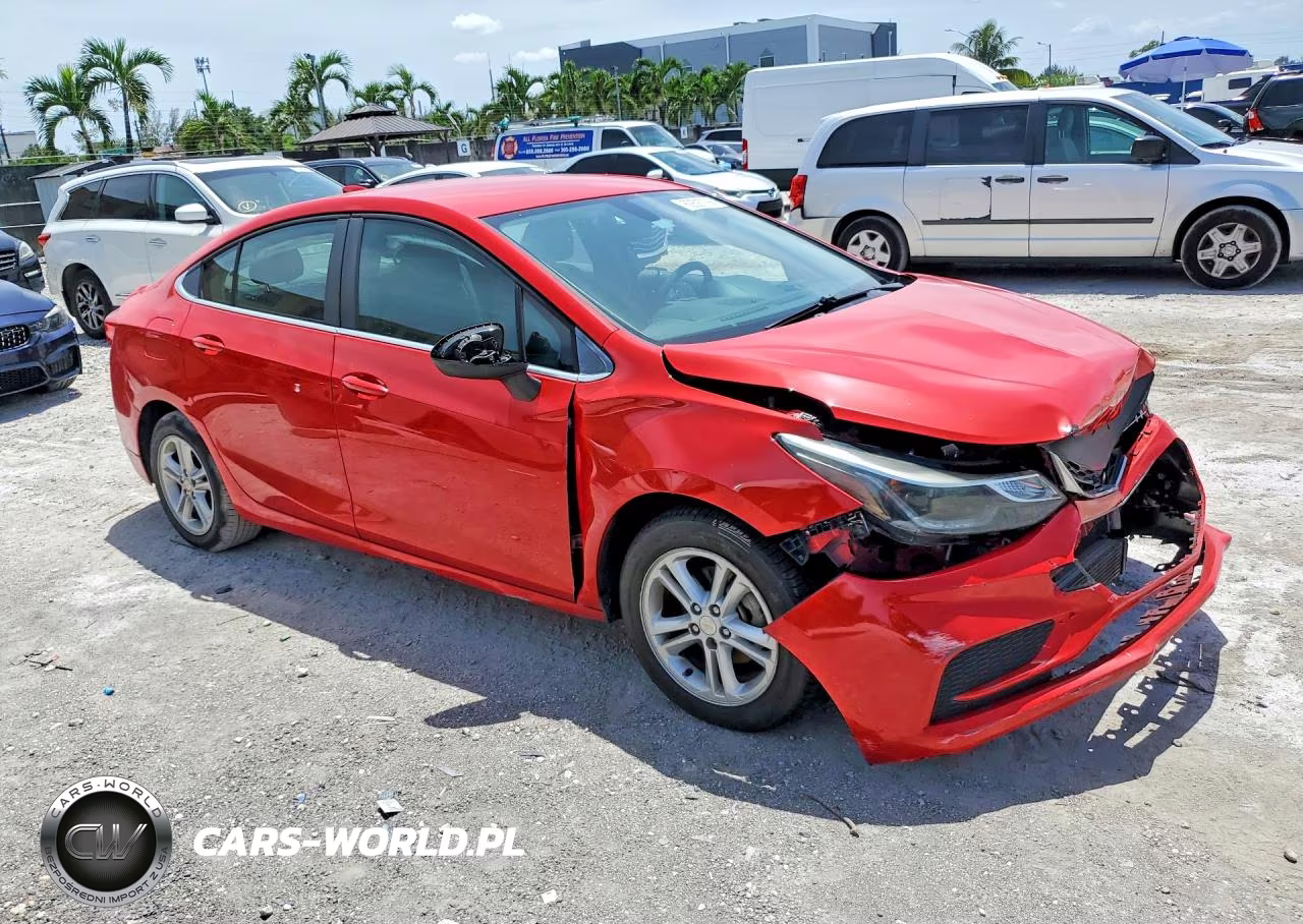 2018 Chevrolet Cruze Lt VIN:1G1BE5SMXJ7177552 - 4