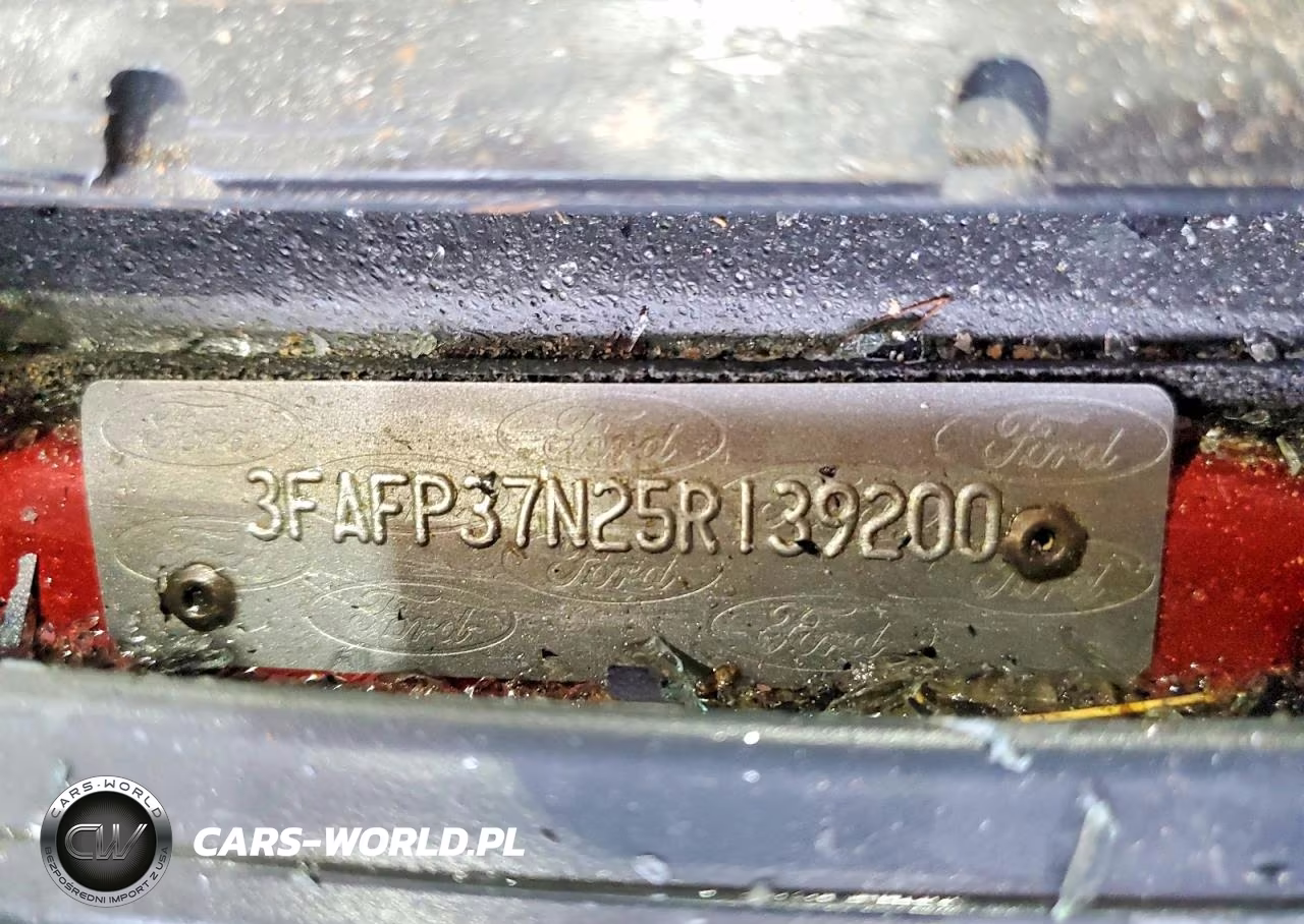 2005 Ford Focus Zx5 VIN:3FAFP37N25R139200 - 13