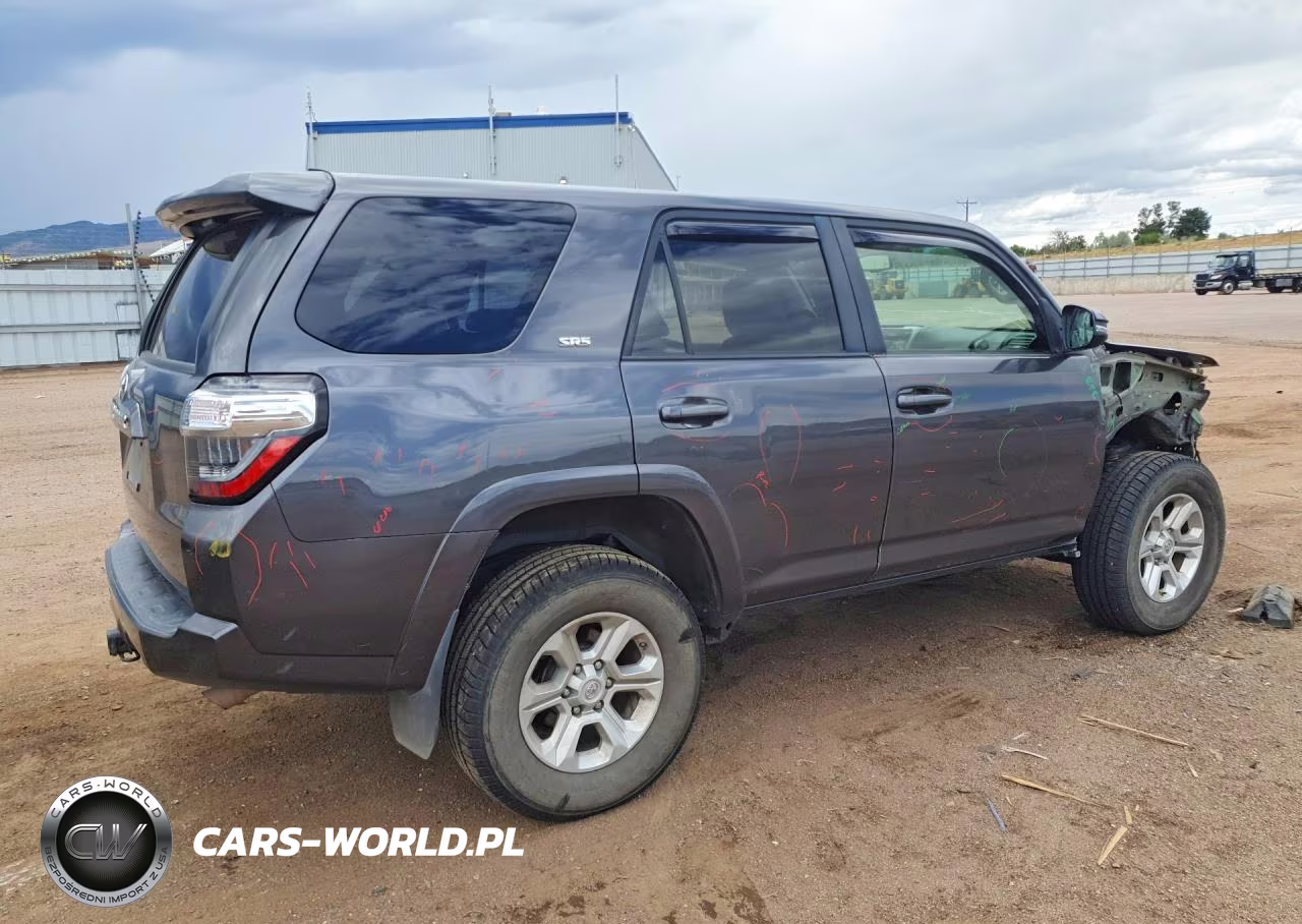 2018 Toyota 4Runner Sr5 Premium VIN:JTEBU5JR6J5566588 - 3