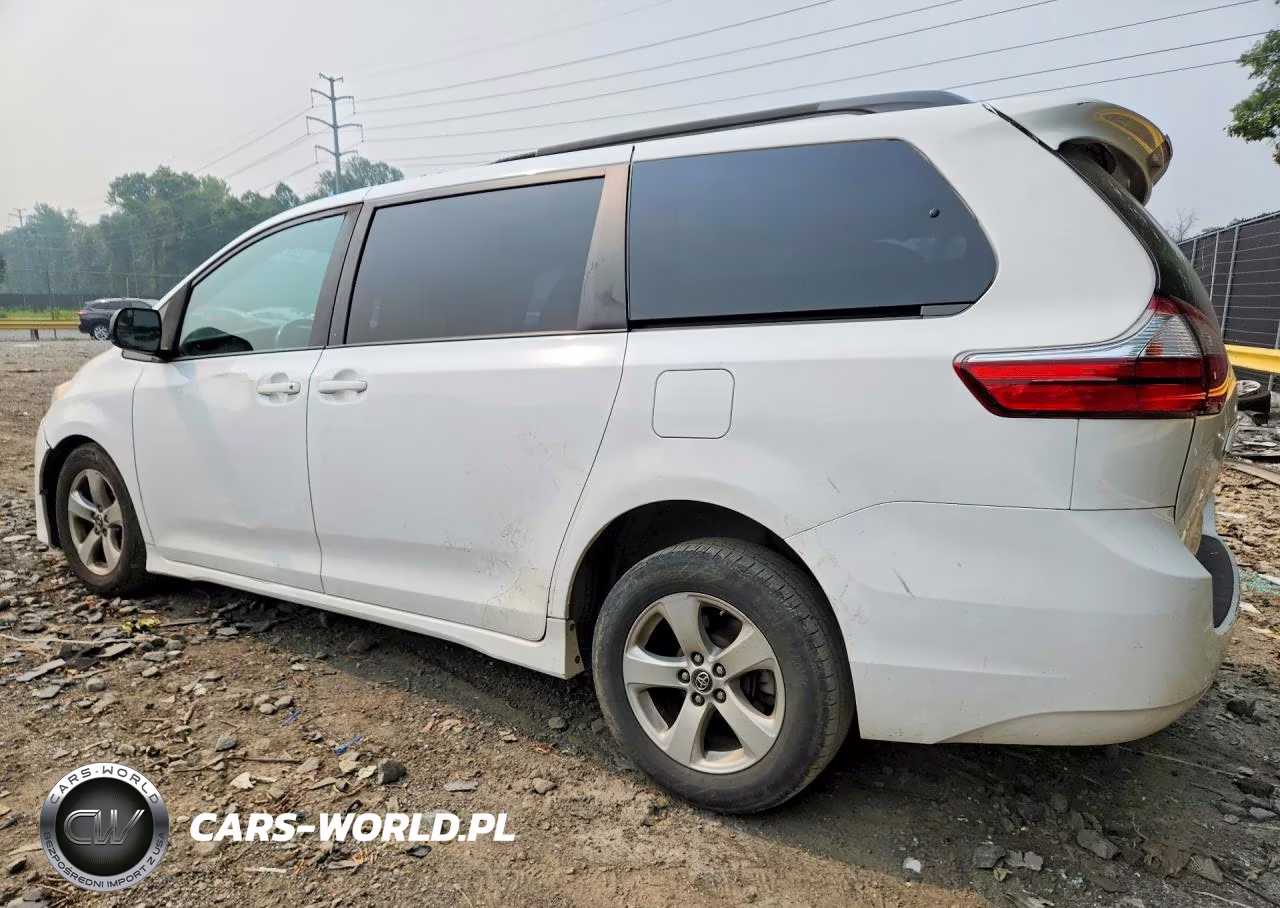2019 Toyota Sienna Le VIN:5TDKZ3DC9KS017089 - 2