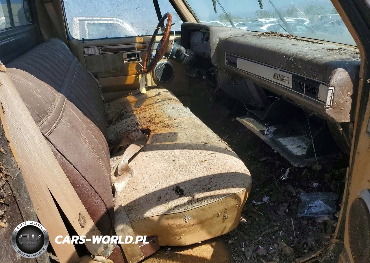 1985 GMC C2500 VIN:1GTGC24J1FJ510767 - 10