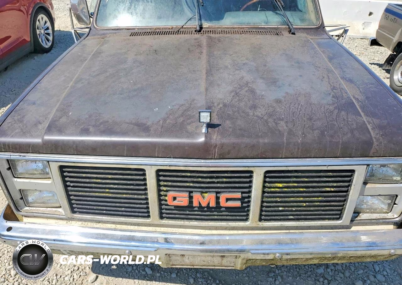 1985 GMC C2500 VIN:1GTGC24J1FJ510767 - 11