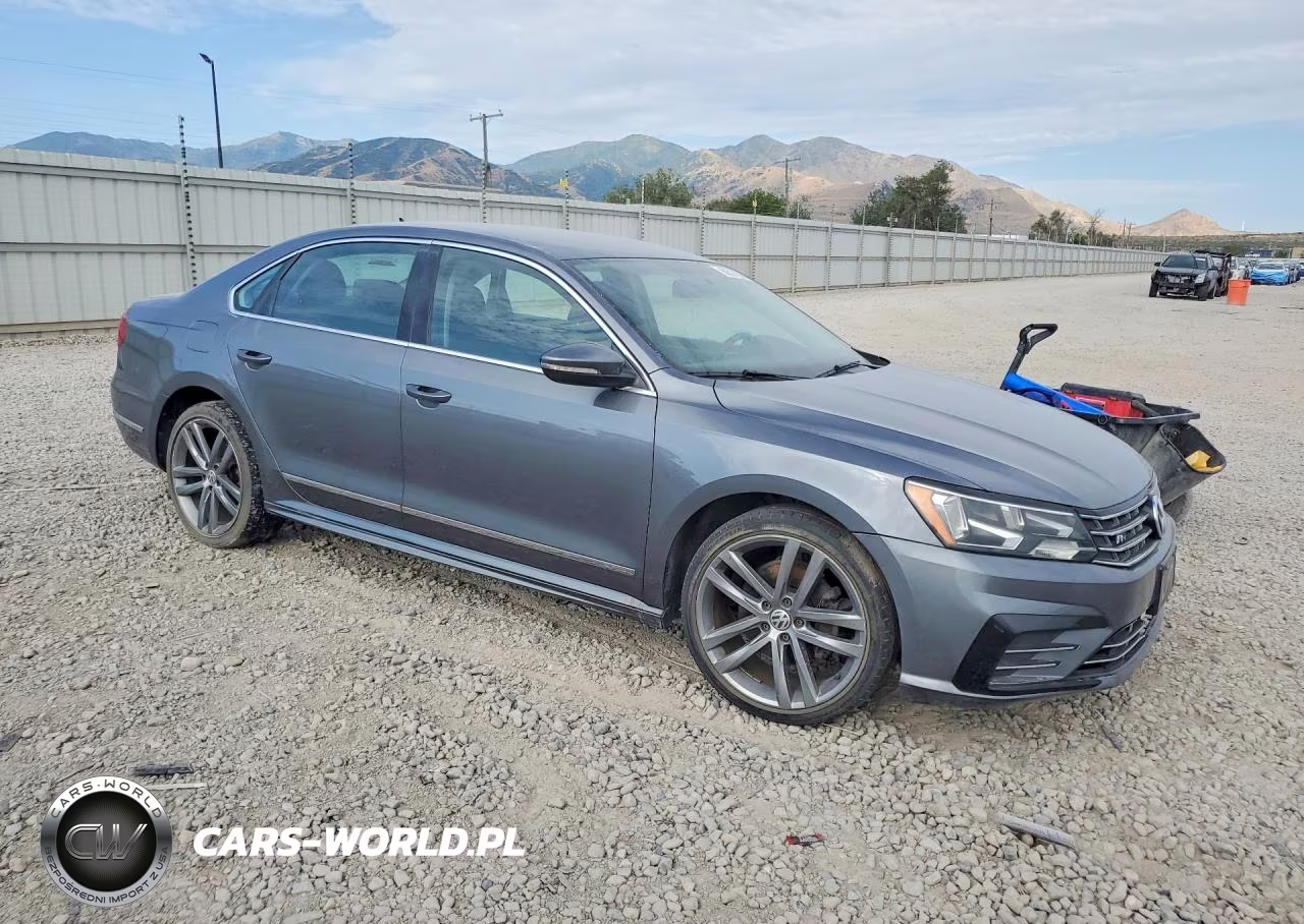 2016 Volkswagen Passat S VIN:1VWAT7A3XGC051122 - 4