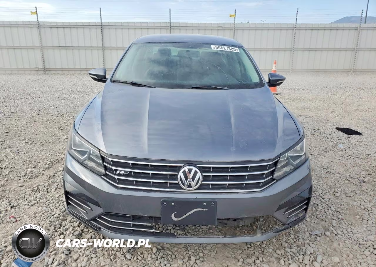 2016 Volkswagen Passat S VIN:1VWAT7A3XGC051122 - 5