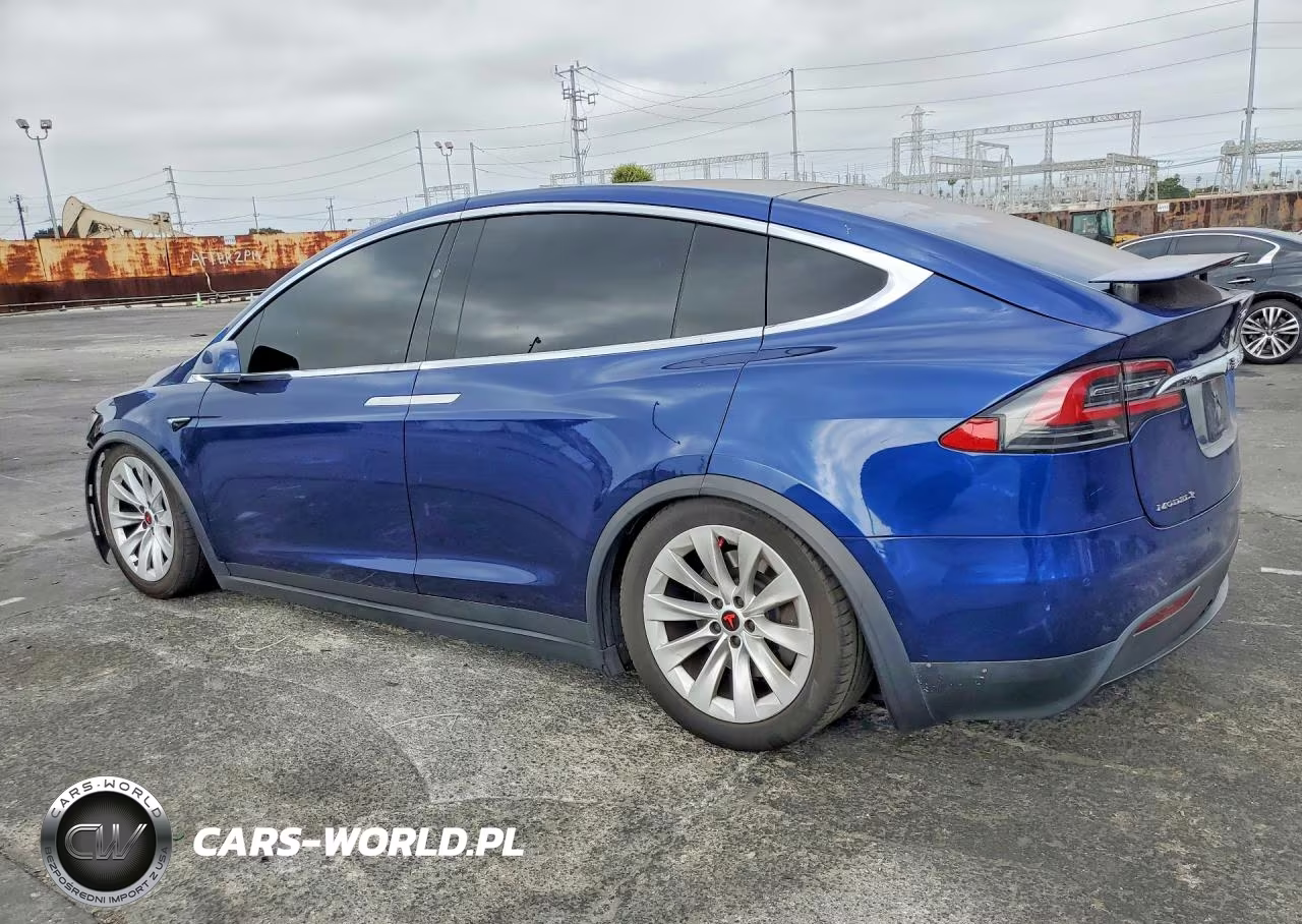 2017 Tesla Model X VIN:5YJXCDE26HF070168 - 2