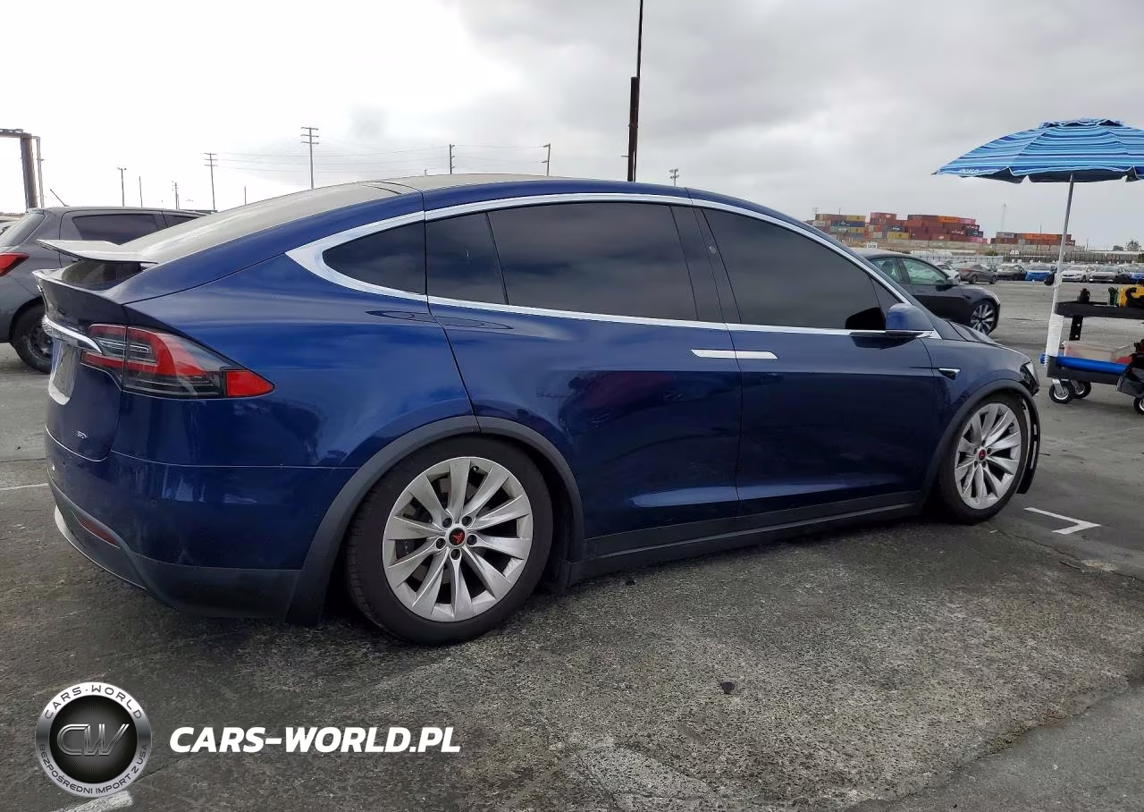 2017 Tesla Model X VIN:5YJXCDE26HF070168 - 3