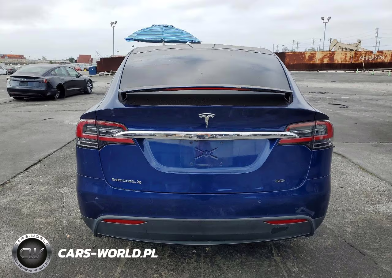 2017 Tesla Model X VIN:5YJXCDE26HF070168 - 6