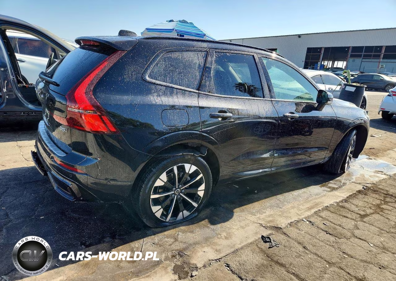 2026 Volvo Xc60 Plus VIN:YV4M12RCXT1444893 - 3