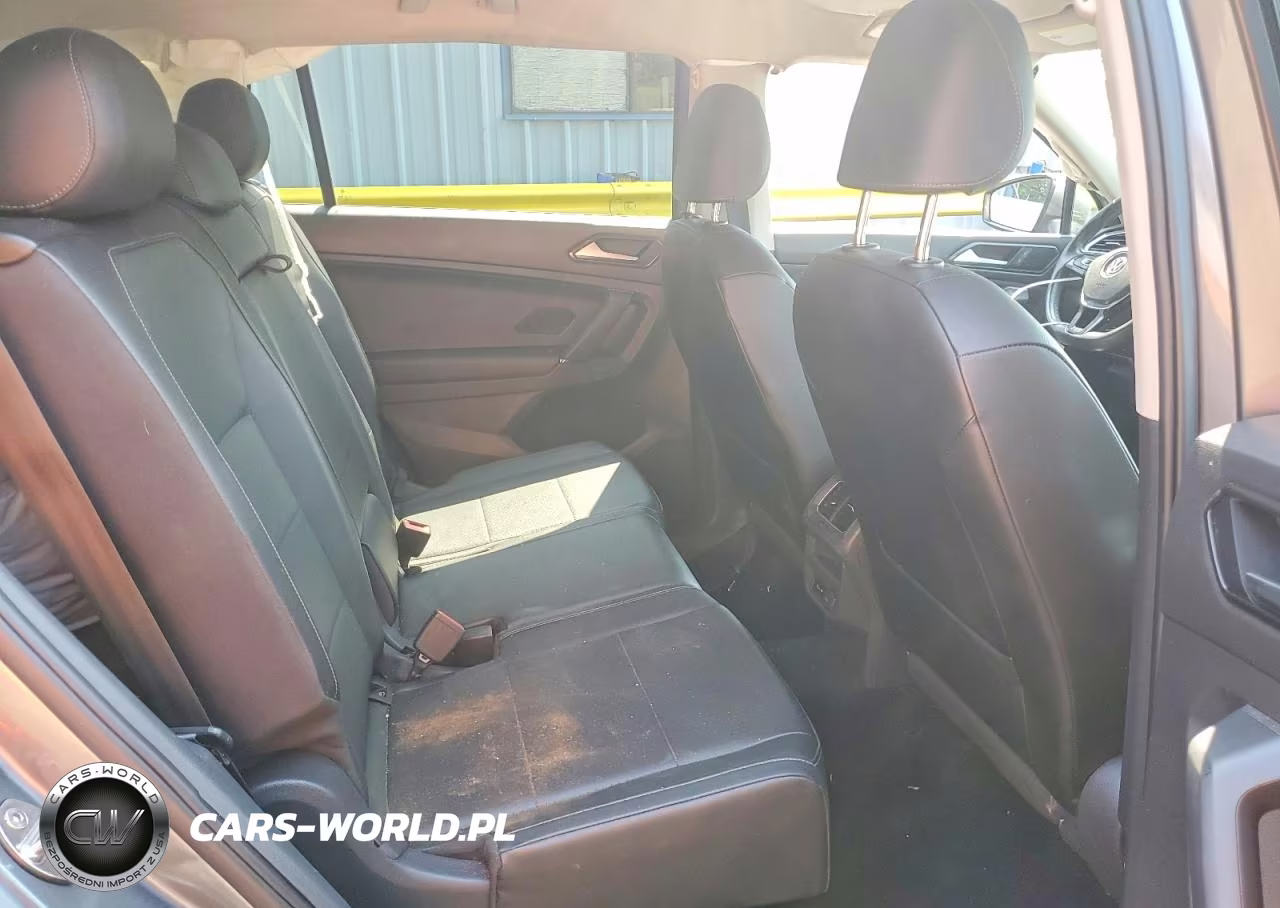 2018 Volkswagen Tiguan Se VIN:3VV3B7AX6JM131767 - 10