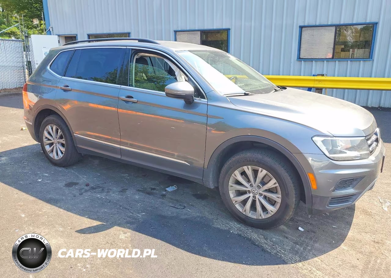 2018 Volkswagen Tiguan Se VIN:3VV3B7AX6JM131767 - 4