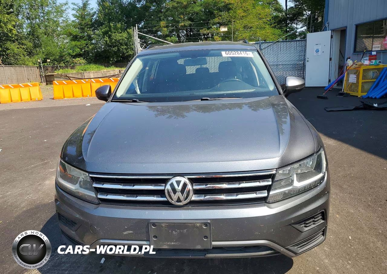 2018 Volkswagen Tiguan Se VIN:3VV3B7AX6JM131767 - 5