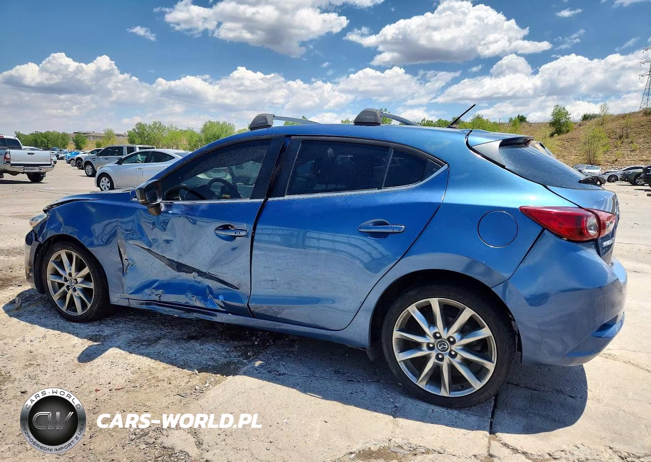 2018 Mazda 3 Touring VIN:3MZBN1L31JM198217 - 2