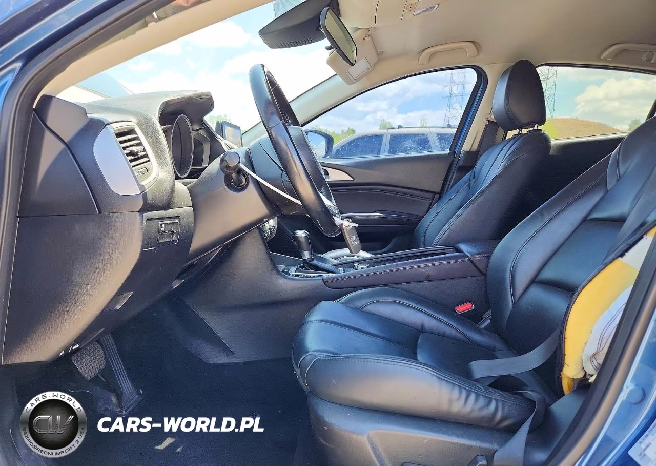 2018 Mazda 3 Touring VIN:3MZBN1L31JM198217 - 7