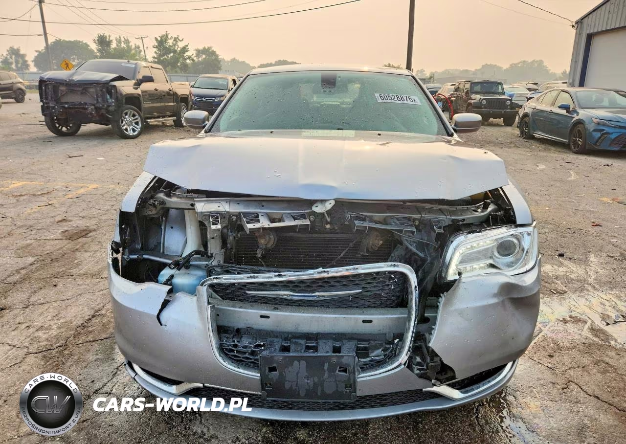 2017 Chrysler 300 Limited VIN:2C3CCAAG8HH662300 - 5