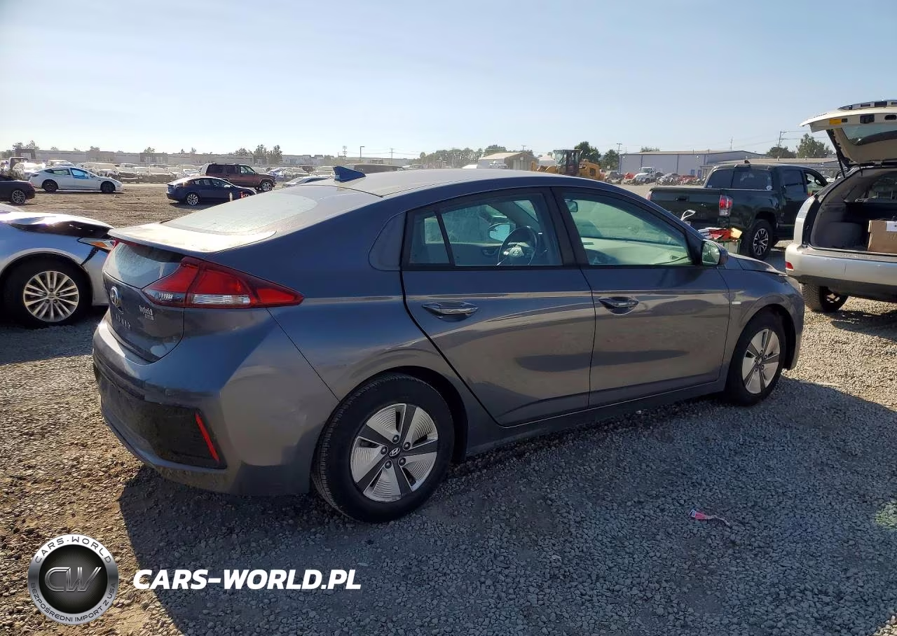 2017 Hyundai Ioniq Blue VIN:KMHC65LC2HU024282 - 3