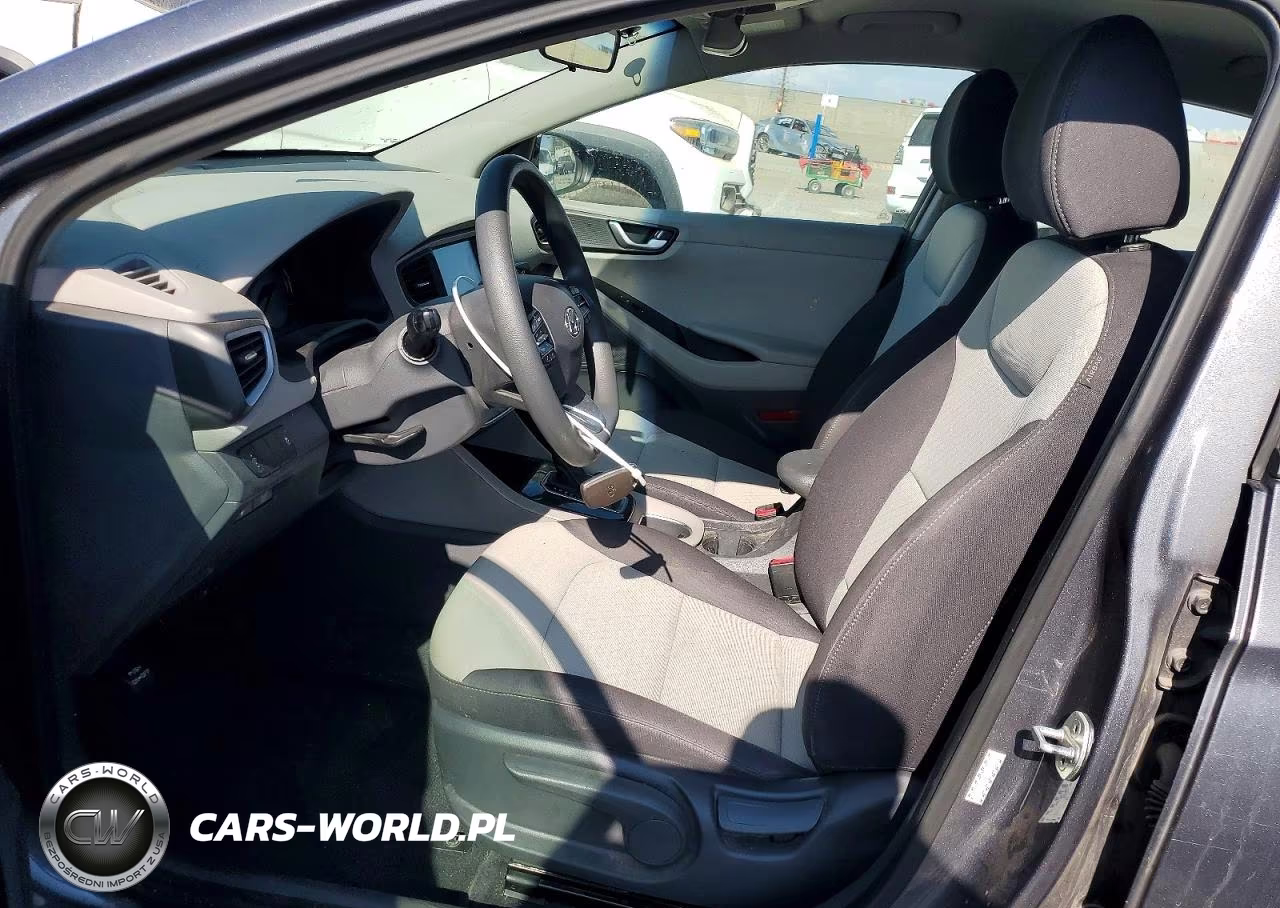 2017 Hyundai Ioniq Blue VIN:KMHC65LC2HU024282 - 7