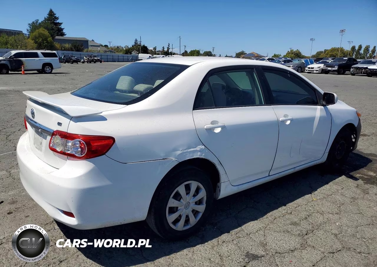 2011 Toyota Corolla Le VIN:JTDBU4EE4B9169073 - 3