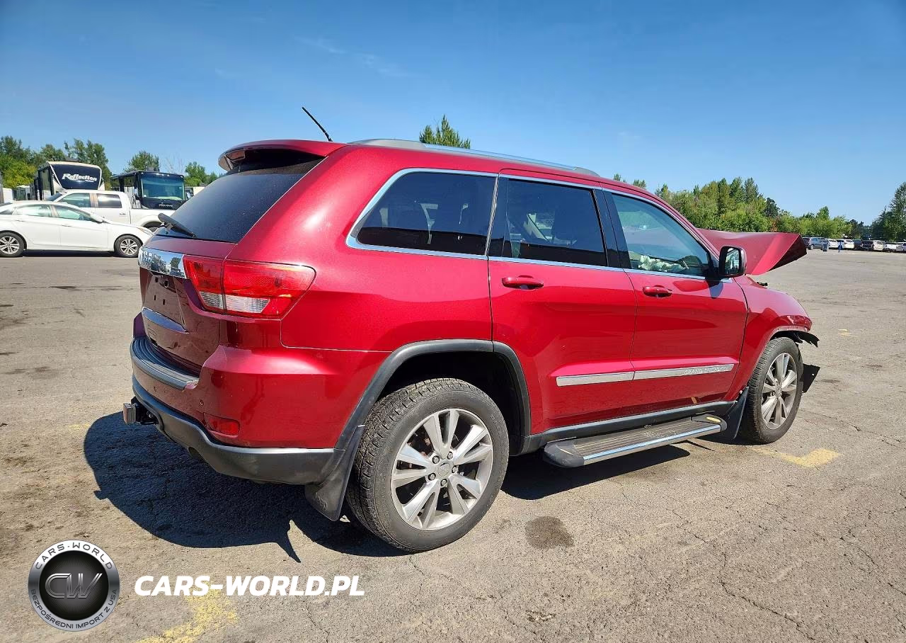 2013 Jeep Grand Cherokee Laredo VIN:1C4RJFAG2DC556446 - 3