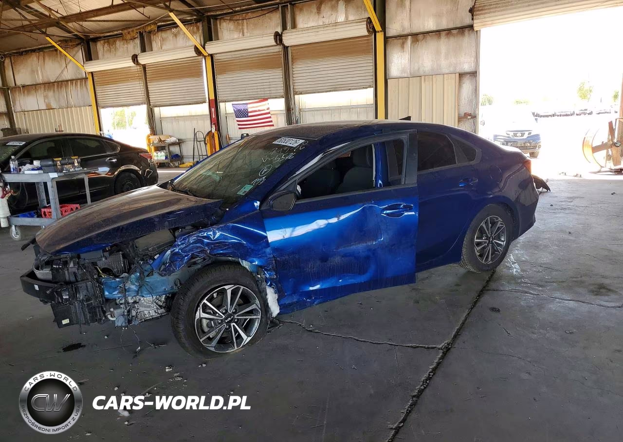 2023 Kia Forte Lxs – zdjęcie 1 z 12
