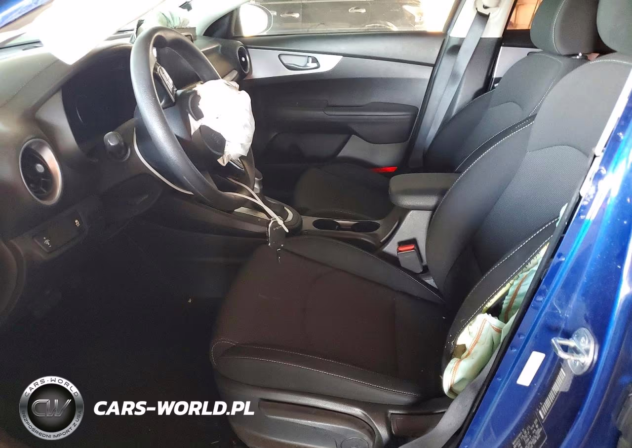 2023 Kia Forte Lxs VIN:3KPF24AD8PE675576 - 7