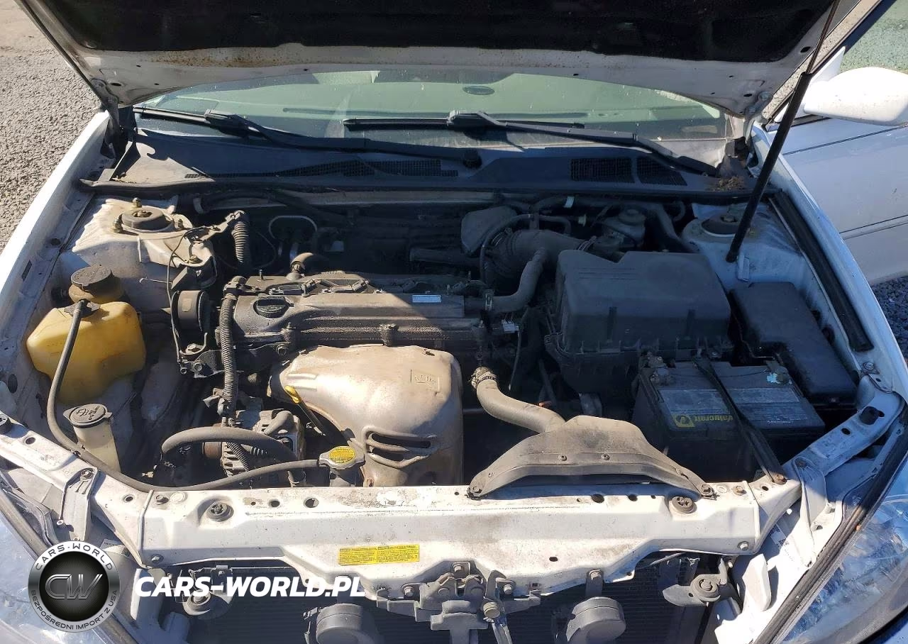 2002 Toyota Camry Le VIN:JTDBE32K520034738 - 11