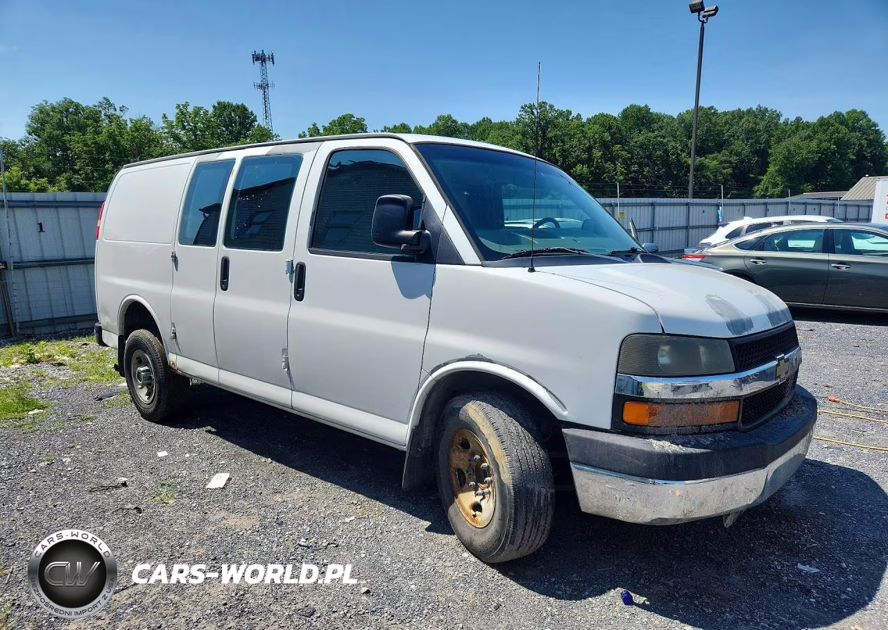 2012 Chevrolet Express G2500 VIN:1GCWGFCA5C1111400 - 4