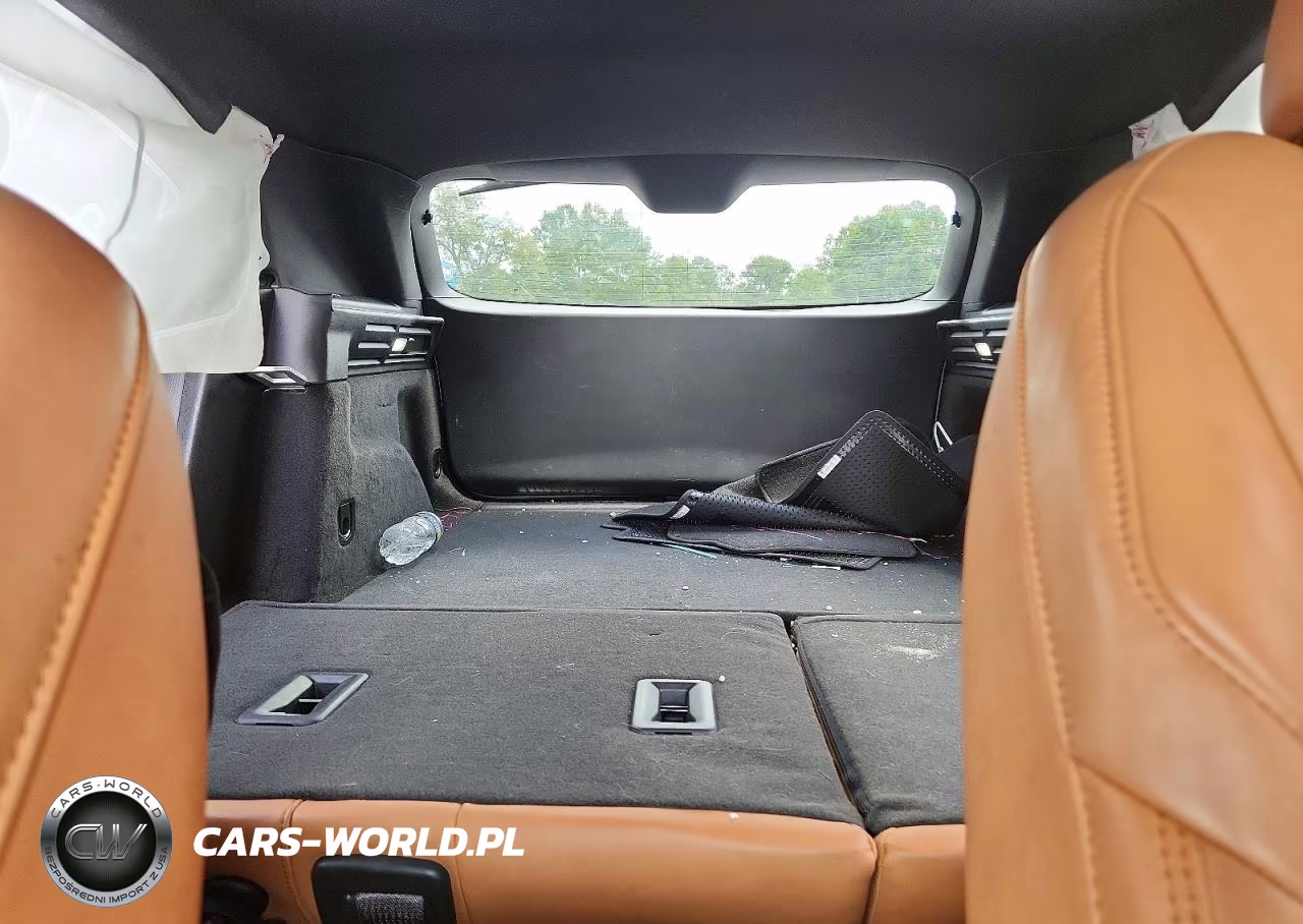 2024 Cadillac Xt4 Premium Luxury VIN:1GYFZCR42RF121317 - 10