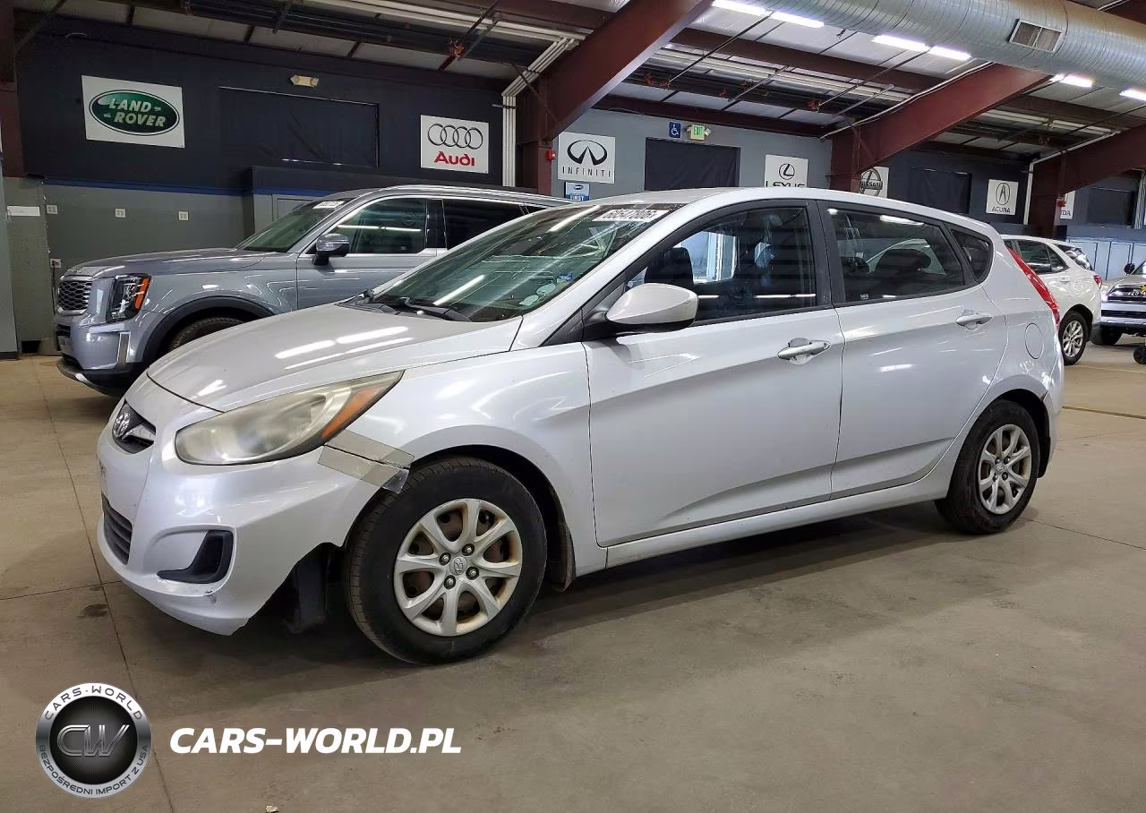 2012 Hyundai Accent – zdjęcie 1 z 12