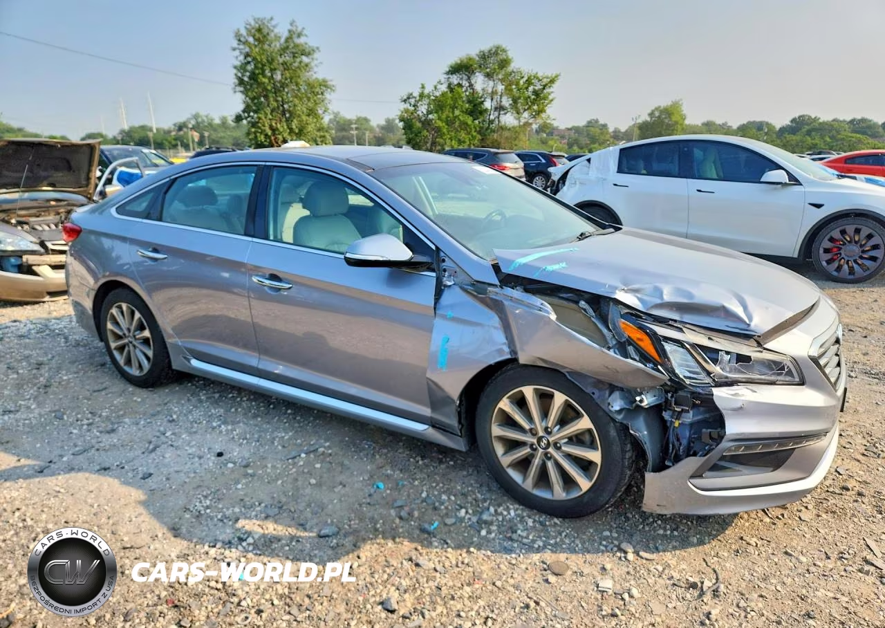 2016 Hyundai Sonata Limited VIN:5NPE34AF3GH434837 - 4