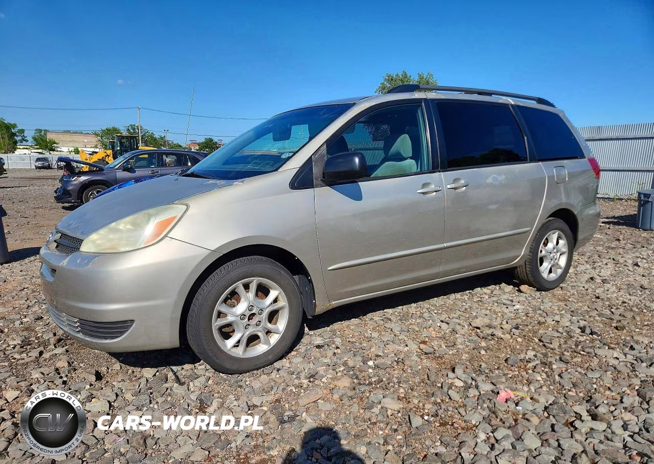 2004 Toyota Sienna Le