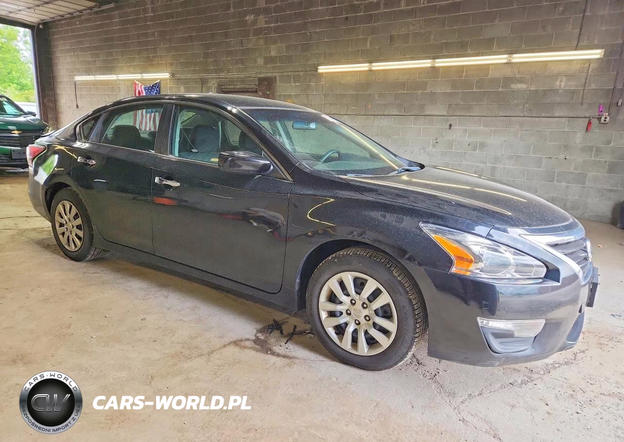 2014 Nissan Altima 2.5 S VIN:1N4AL3AP1EN379289 - 4