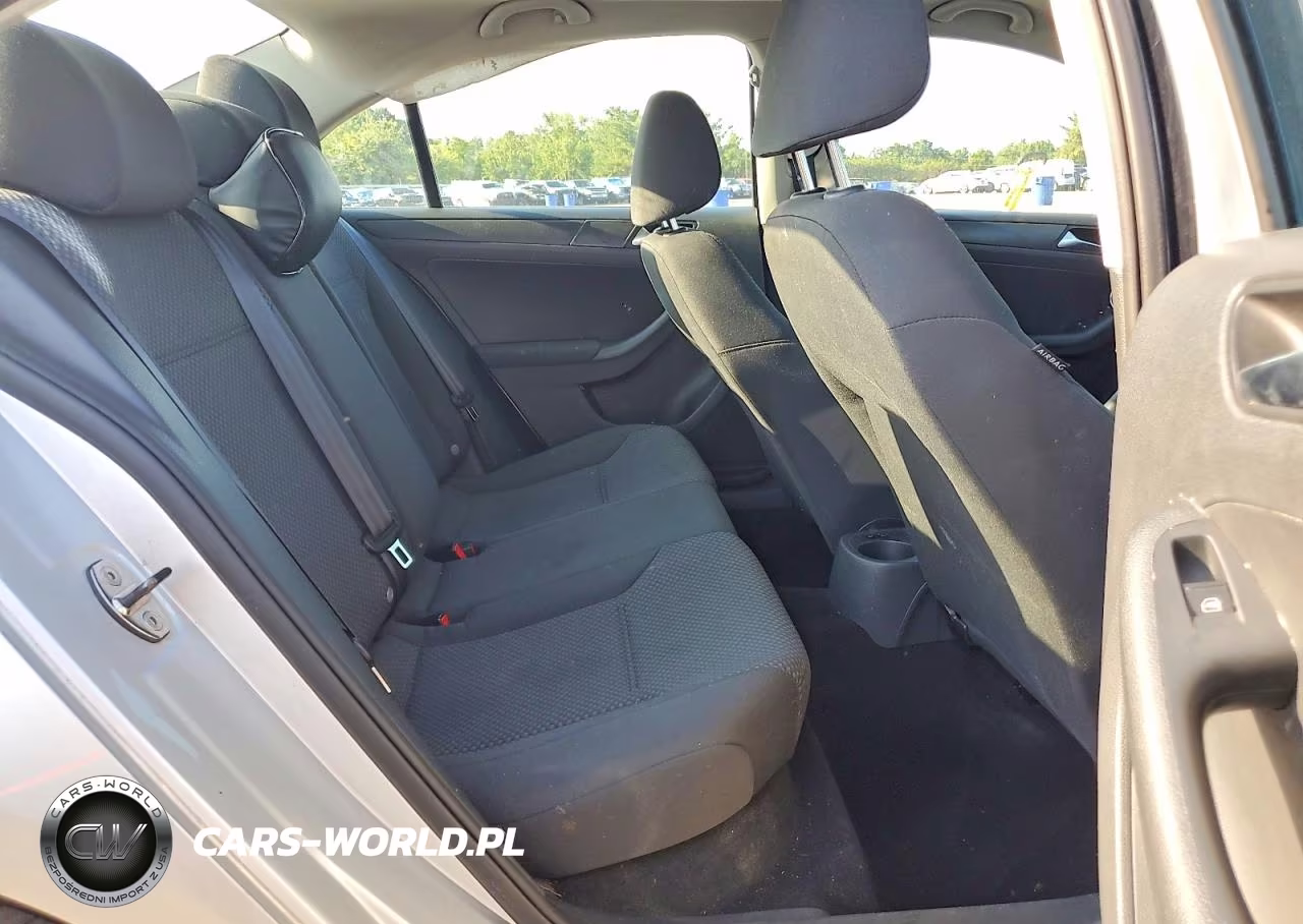 2011 Volkswagen Jetta Base VIN:3VW2K7AJ3BM090244 - 10