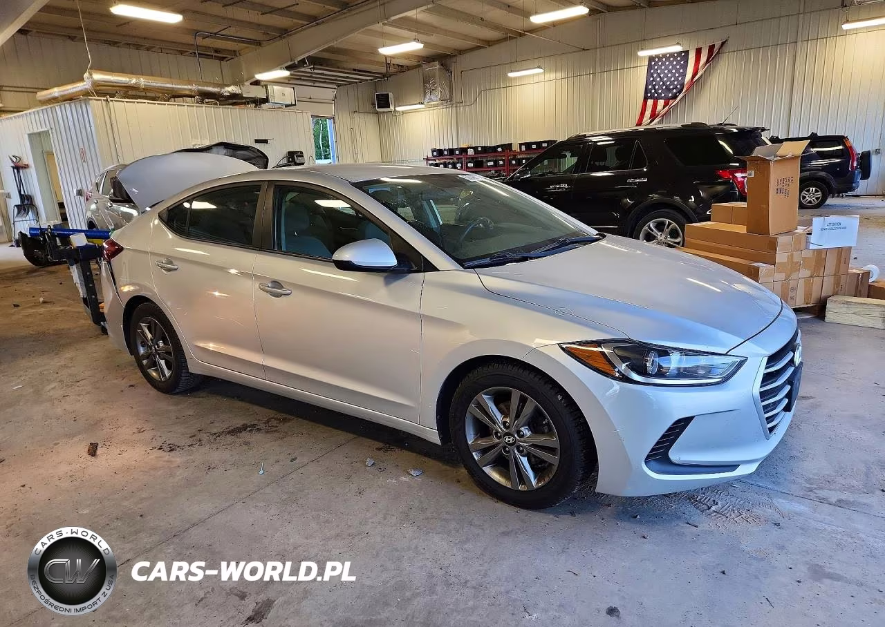 2018 Hyundai Elantra Sel VIN:5NPD84LF5JH324714 - 4