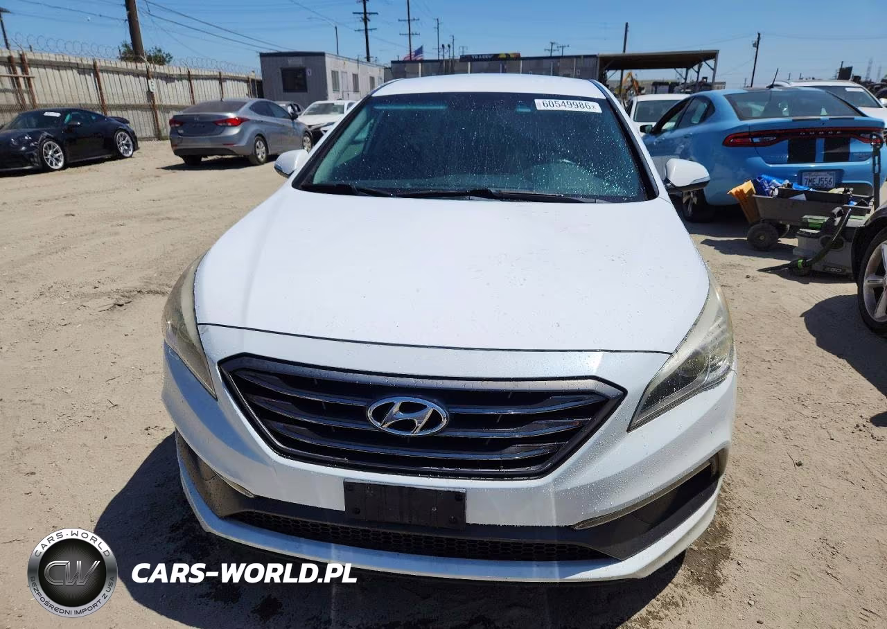 2015 Hyundai Sonata Sport VIN:5NPE34AF6FH131288 - 5