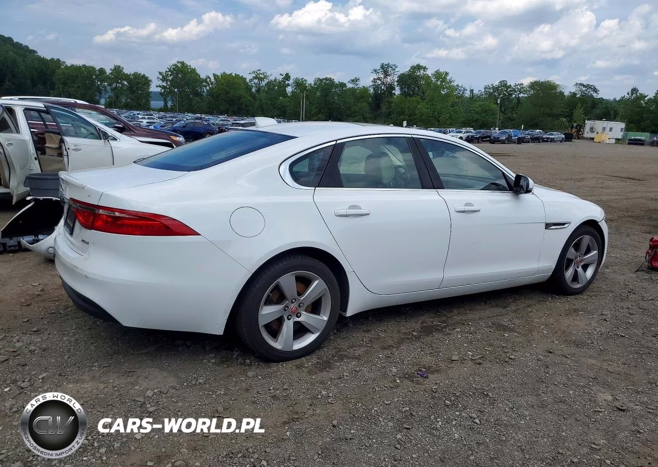 2017 Jaguar Xf VIN:SAJBR4BN2HCY42624 - 3