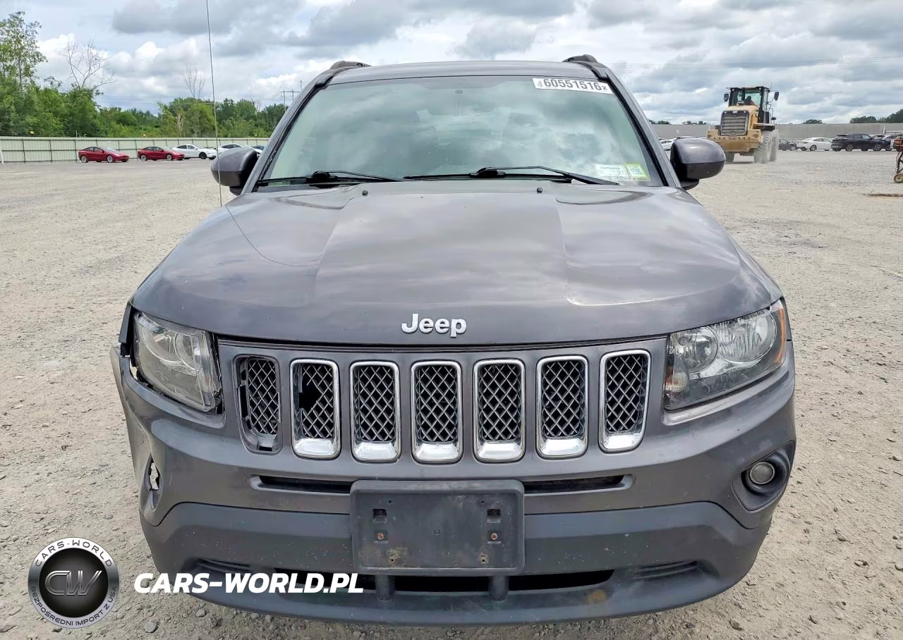 2015 Jeep Compass Latitude VIN:1C4NJDEB5FD284103 - 5