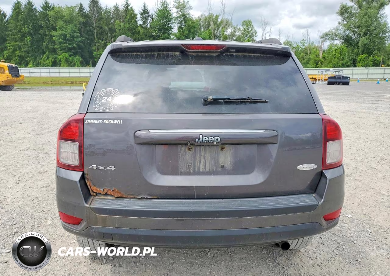 2015 Jeep Compass Latitude VIN:1C4NJDEB5FD284103 - 6