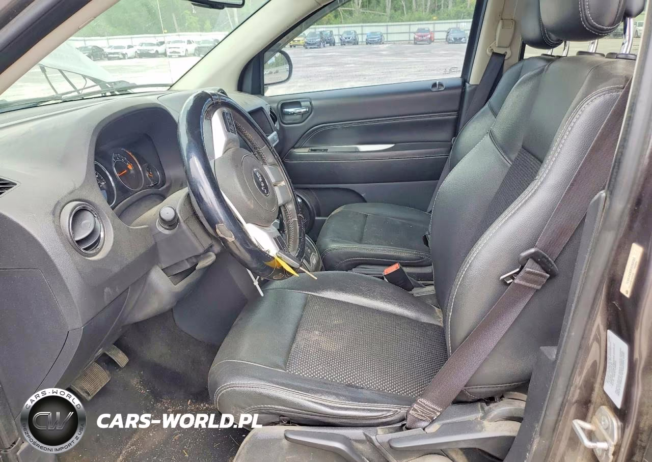 2015 Jeep Compass Latitude VIN:1C4NJDEB5FD284103 - 7