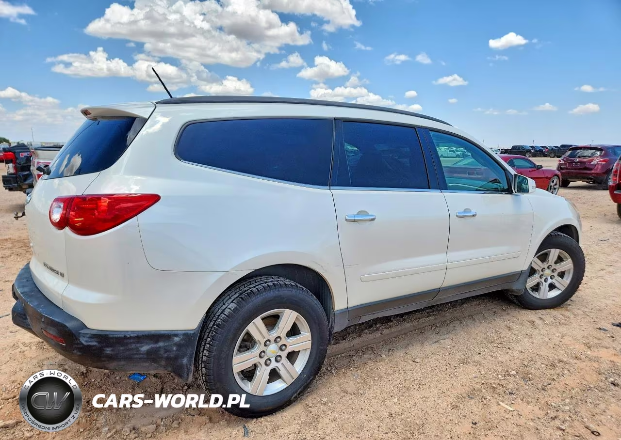2012 Chevrolet Traverse Lt VIN:1GNKRGED4CJ229063 - 3