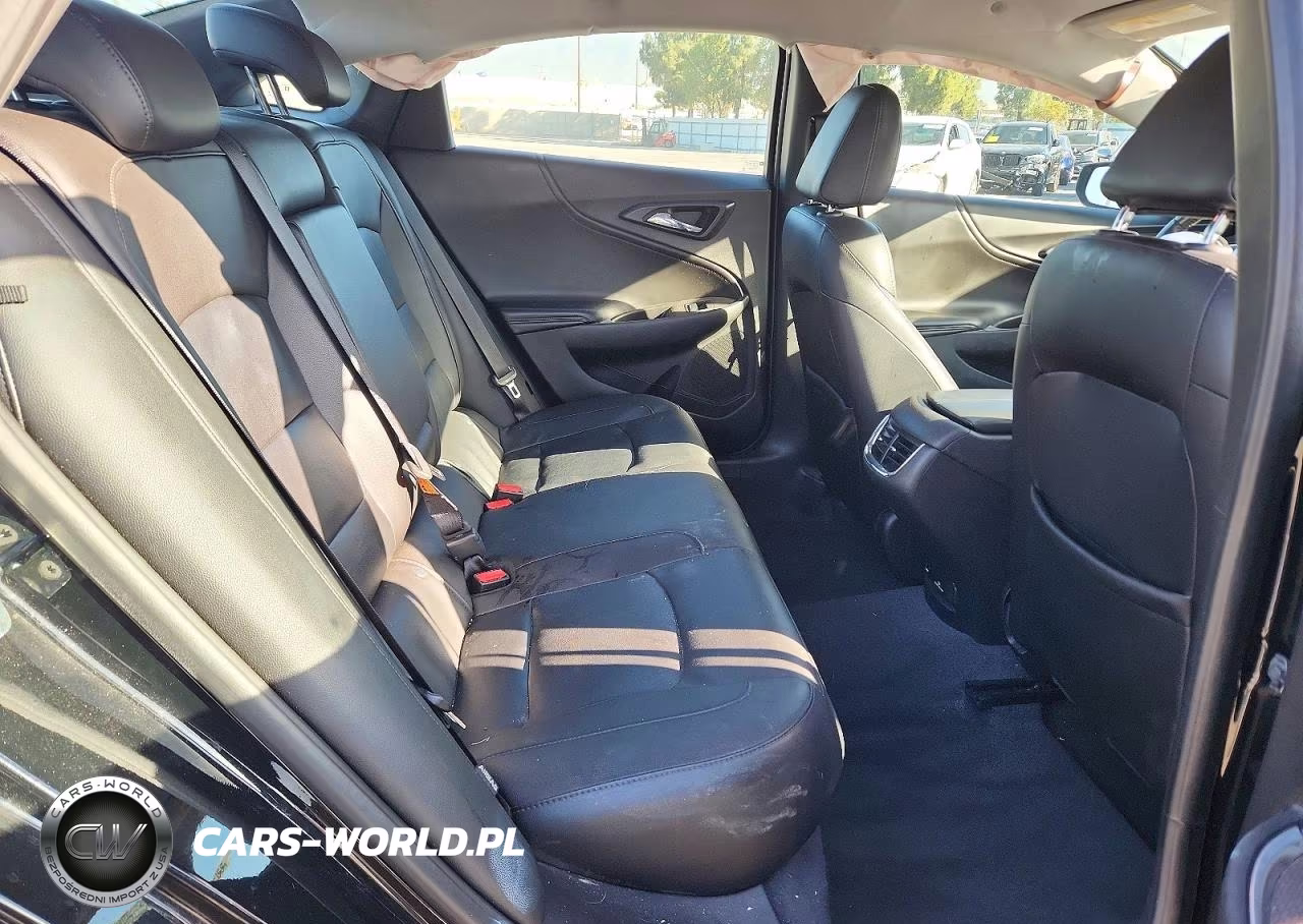 2018 Chevrolet Malibu Lt VIN:1G1ZD5STXJF132514 - 10